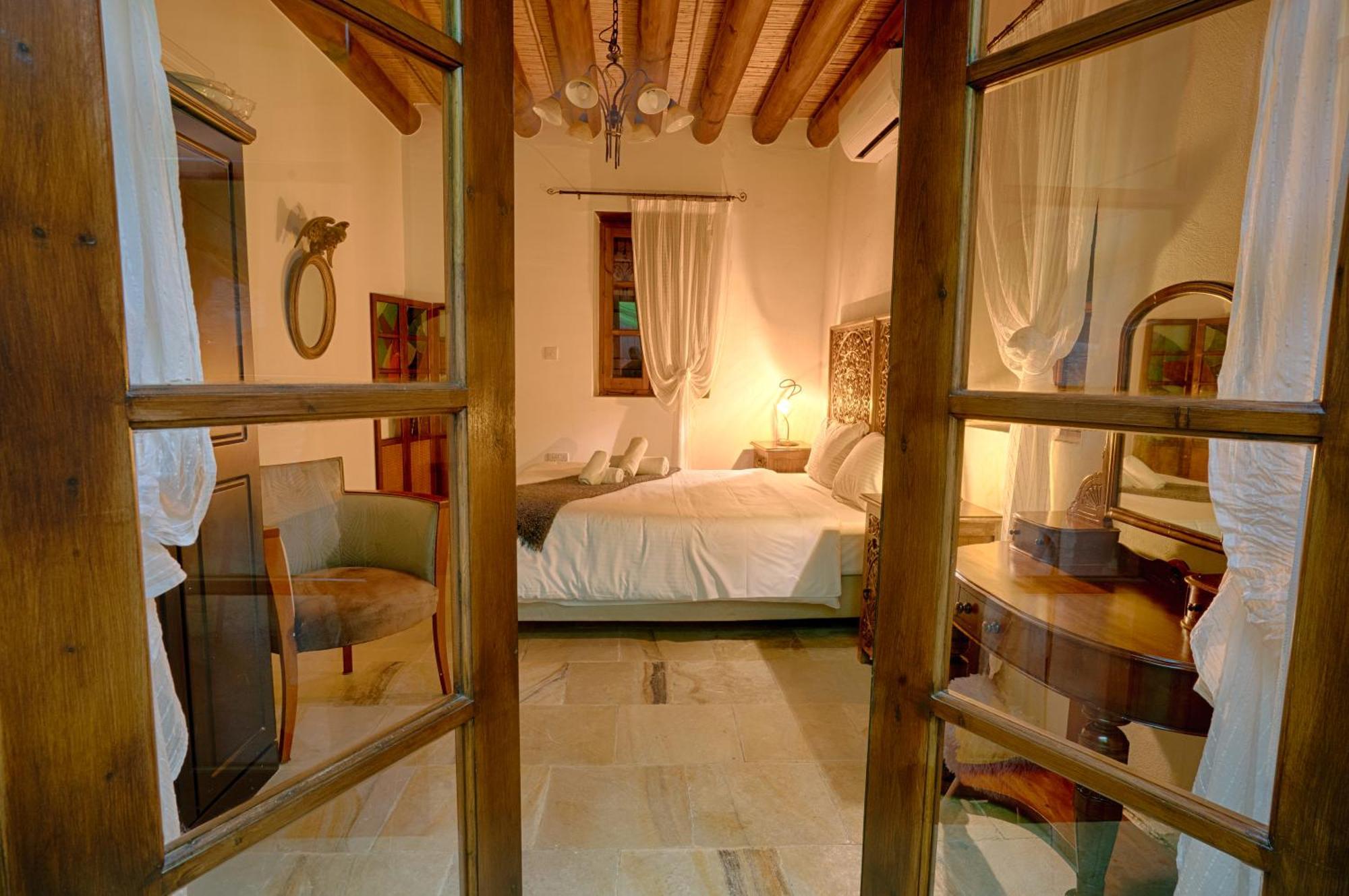 Oinoessa Traditional Boutique Guest Houses Лофу Екстериор снимка