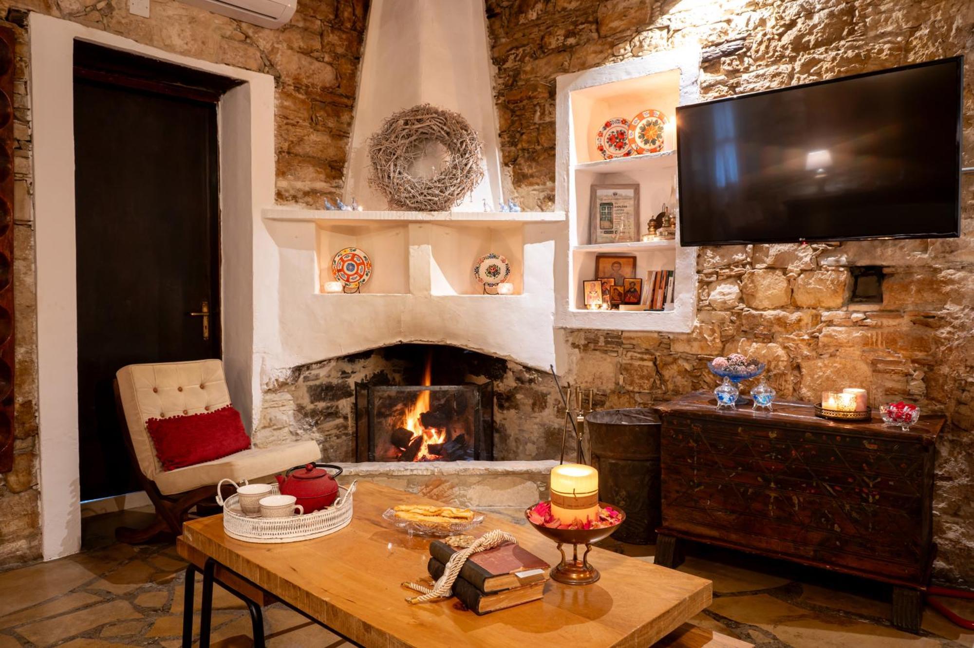 Oinoessa Traditional Boutique Guest Houses Лофу Екстериор снимка