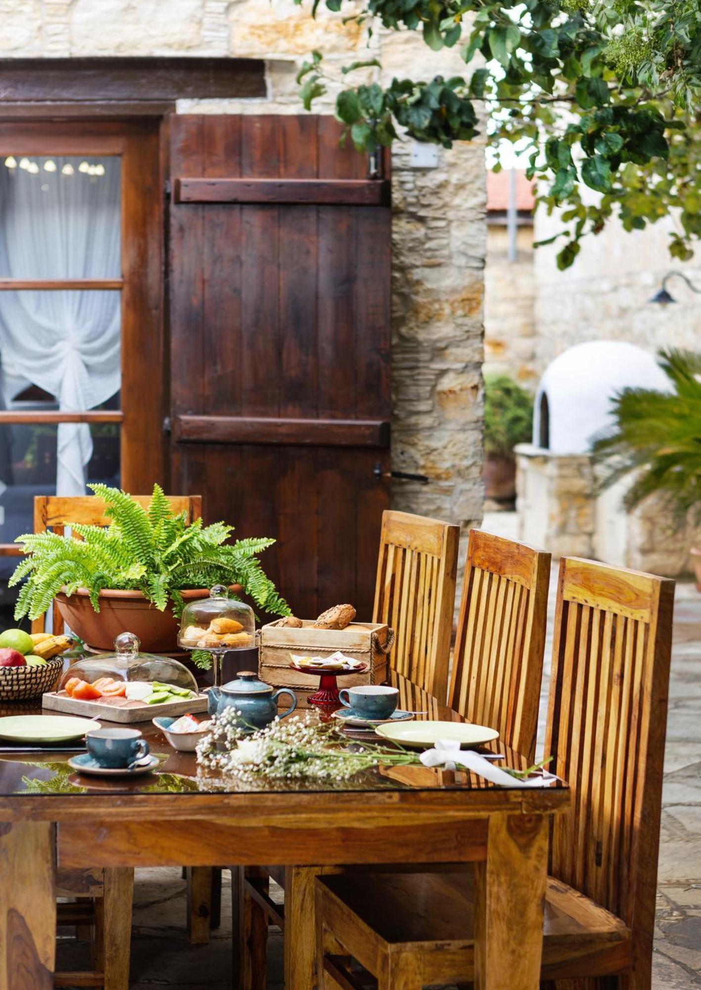 Oinoessa Traditional Boutique Guest Houses Лофу Екстериор снимка