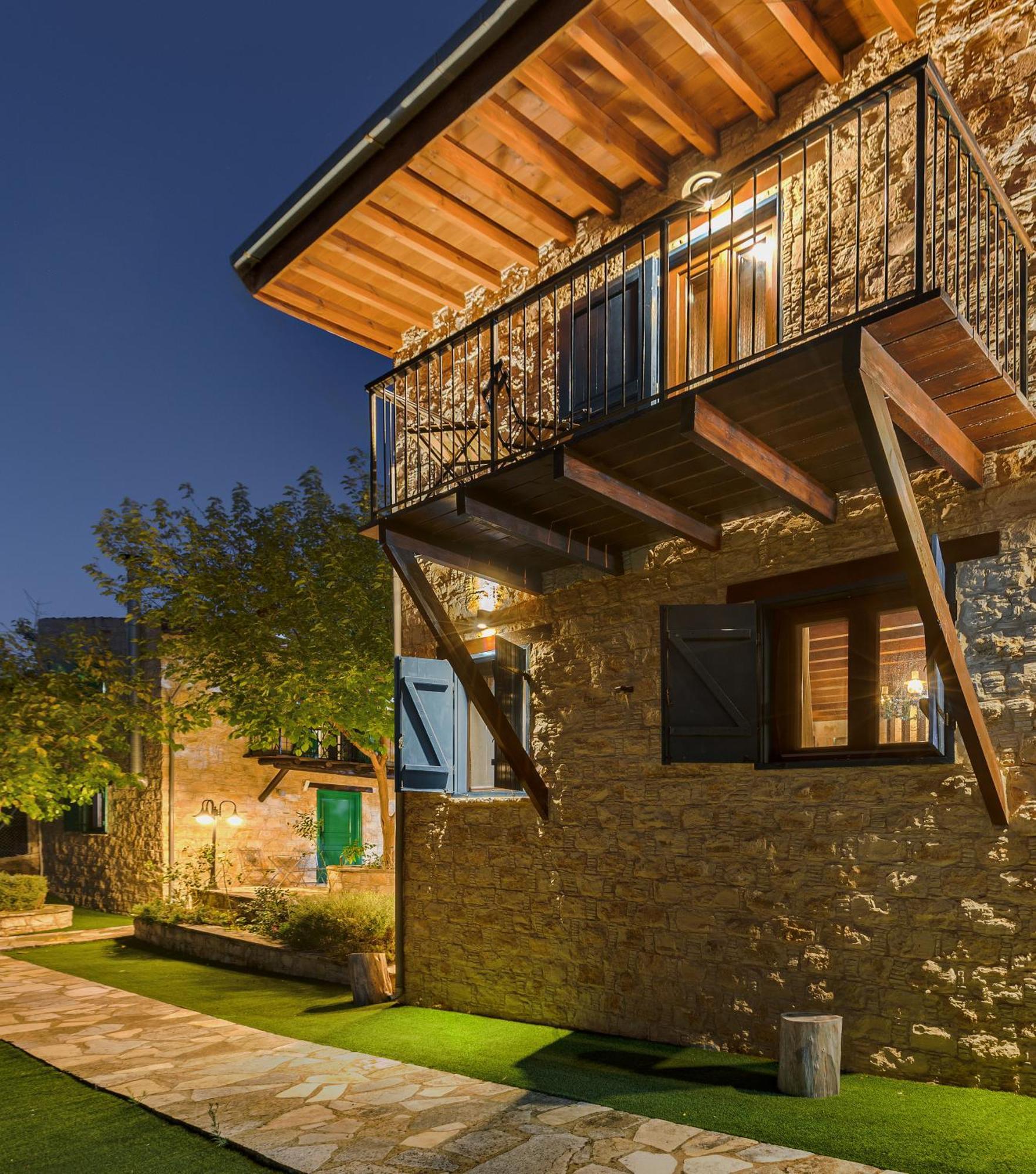 Oinoessa Traditional Boutique Guest Houses Лофу Екстериор снимка