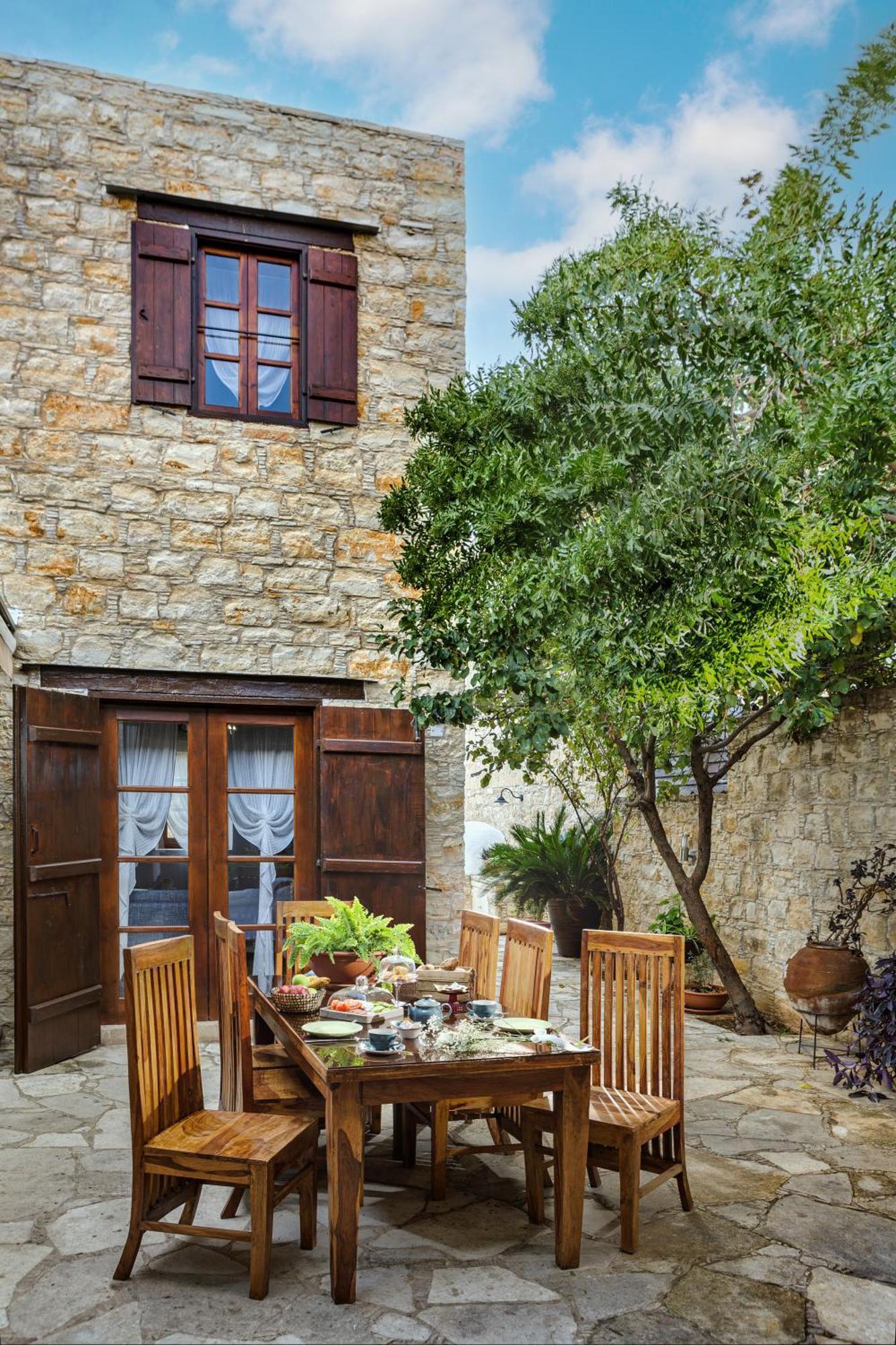 Oinoessa Traditional Boutique Guest Houses Лофу Екстериор снимка